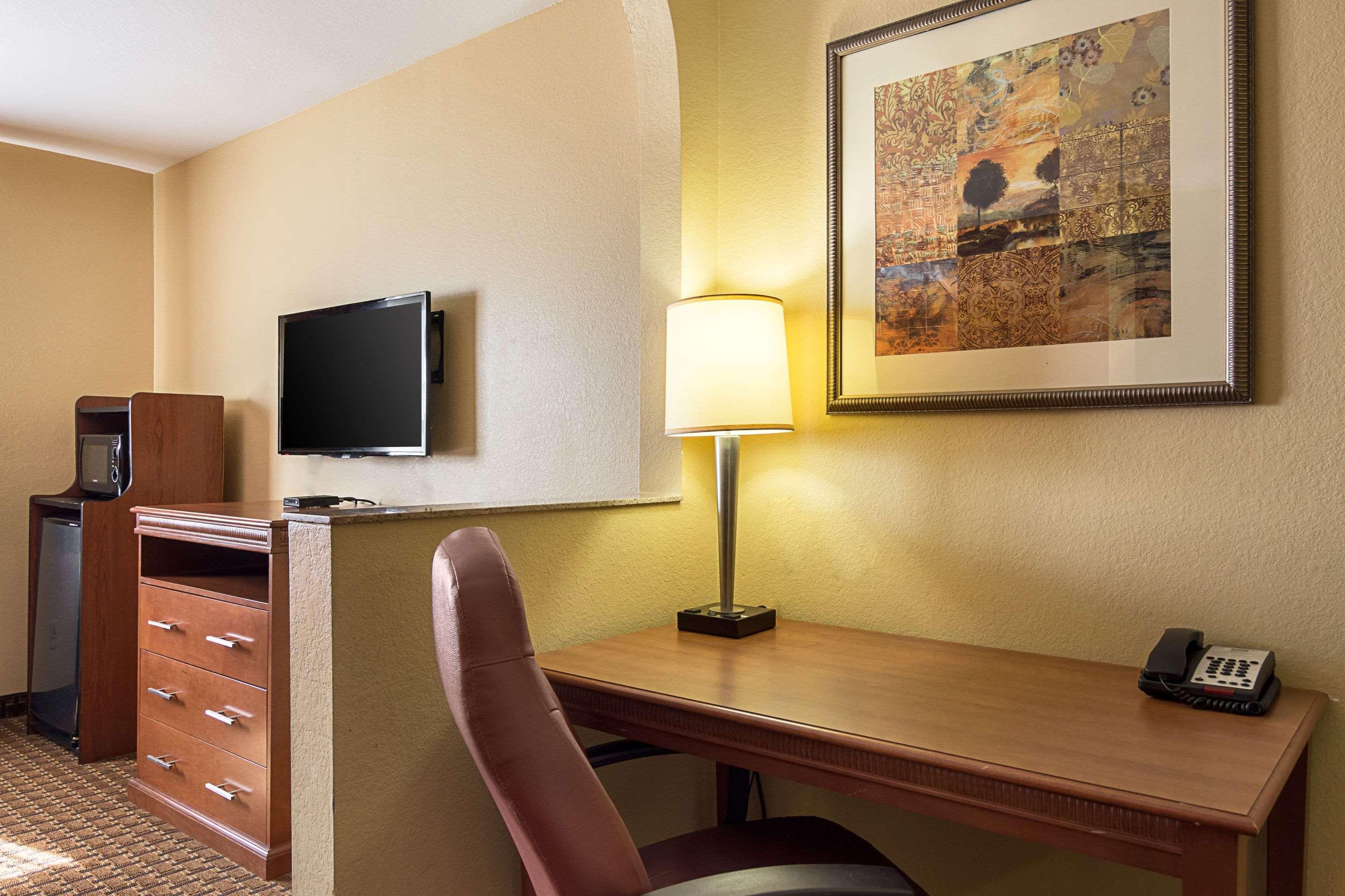 Econo Lodge Inn & Suites Little Rock Sw Dış mekan fotoğraf