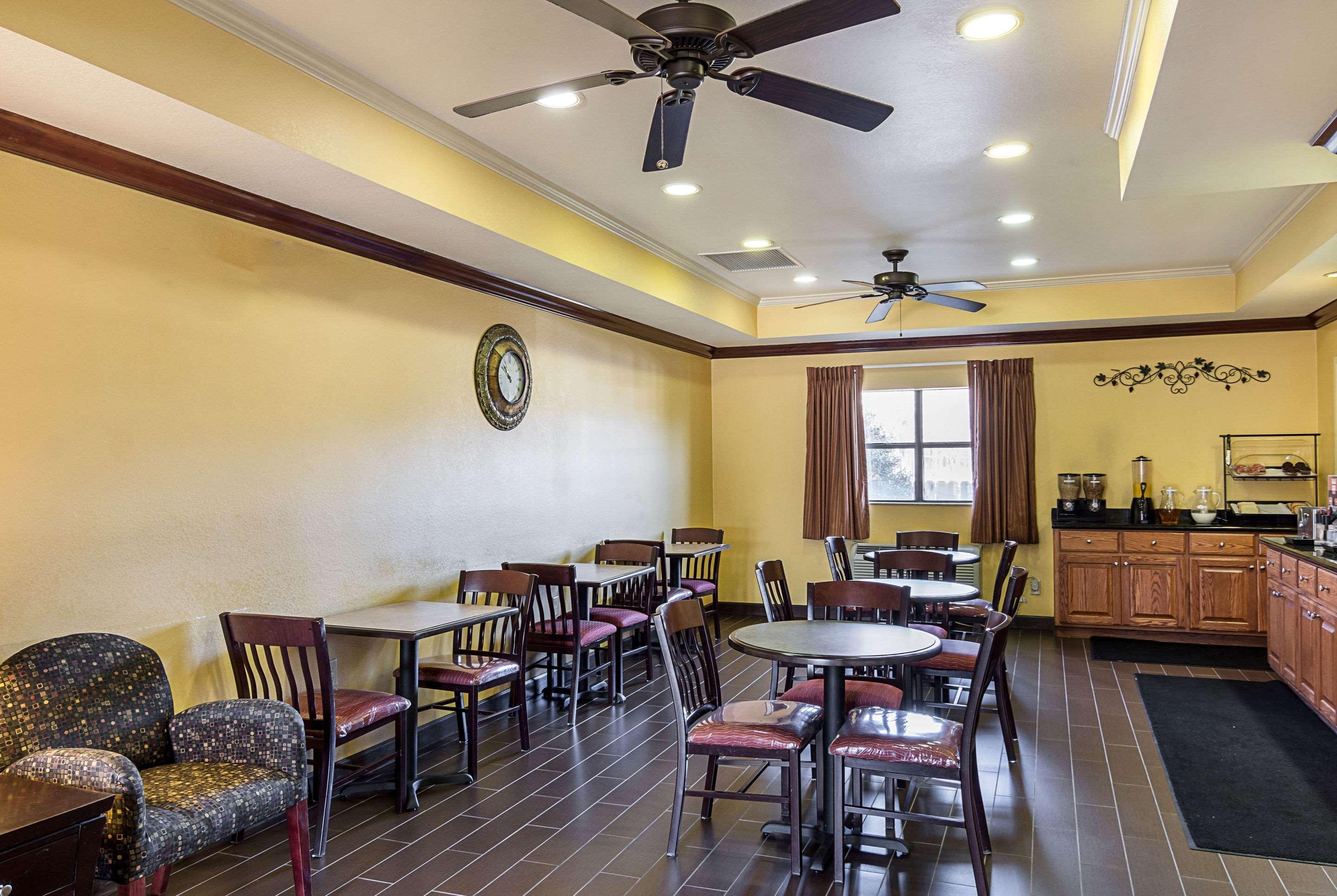 Econo Lodge Inn & Suites Little Rock Sw Dış mekan fotoğraf
